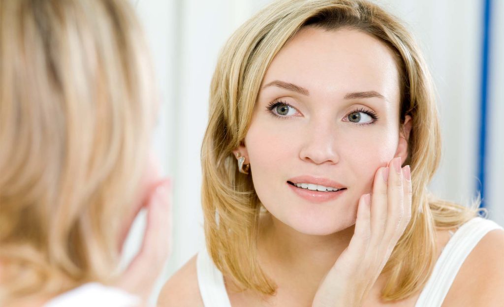 The "Weekend Lift": Why the Mini Facelift is the Ultimate Secret for Busy Professionals